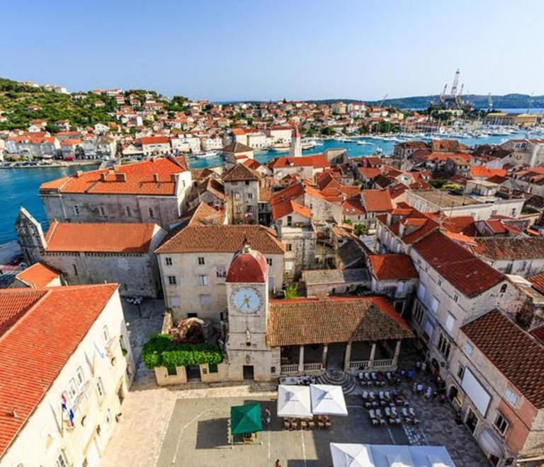 Diocletian’s Palace Walking Tour in Split: A Journey Through Ancient History and Architecture