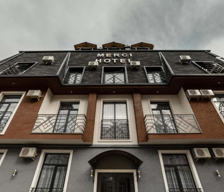 Merci Hotel: Embracing Elegance and Comfort in a Modern Setting