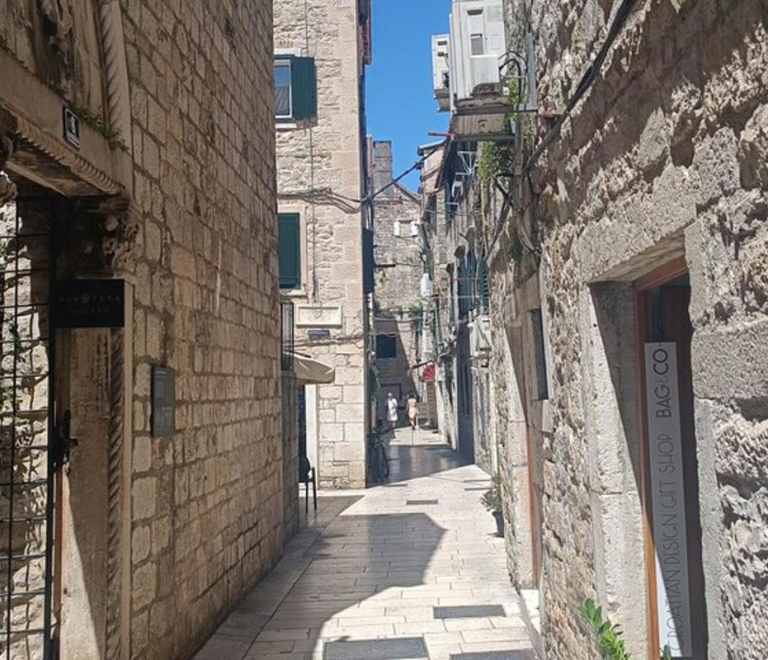 Split Walking Tour with Professor of History: A Journey Through Time in Croatia’s Ancient City